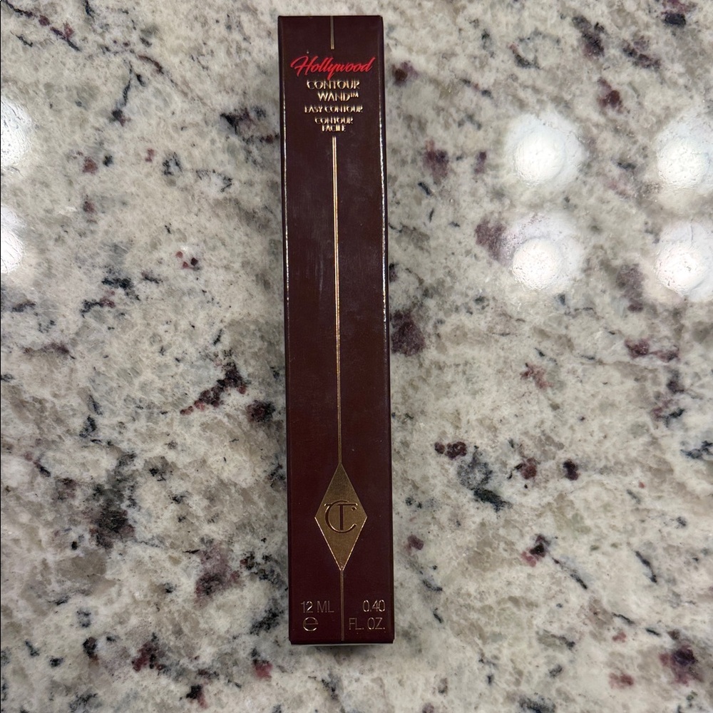 Charlotte Tilbury Hollywood Contour Wand in Rich Brown